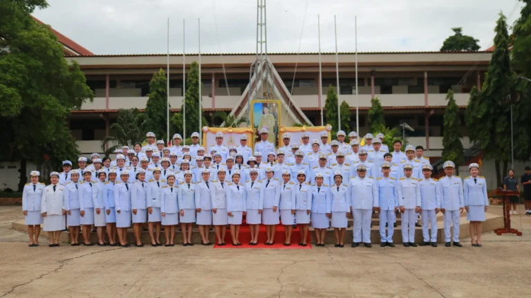 พิธีลงนามถวายพระพรและถวายสัตย์ปฏิญาณเพื่อเป็นข้าราชการที่ดีและเป็นพลังของแผ่นดิน